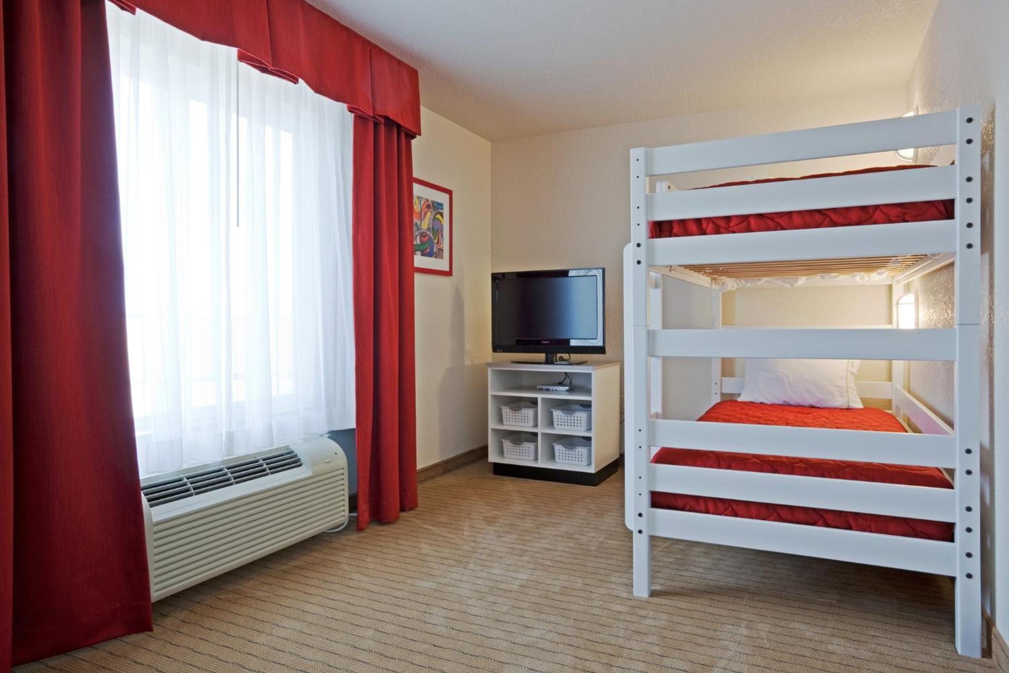 Holiday Inn Express Hotel & Suites Antigo By Ihg Екстер'єр фото