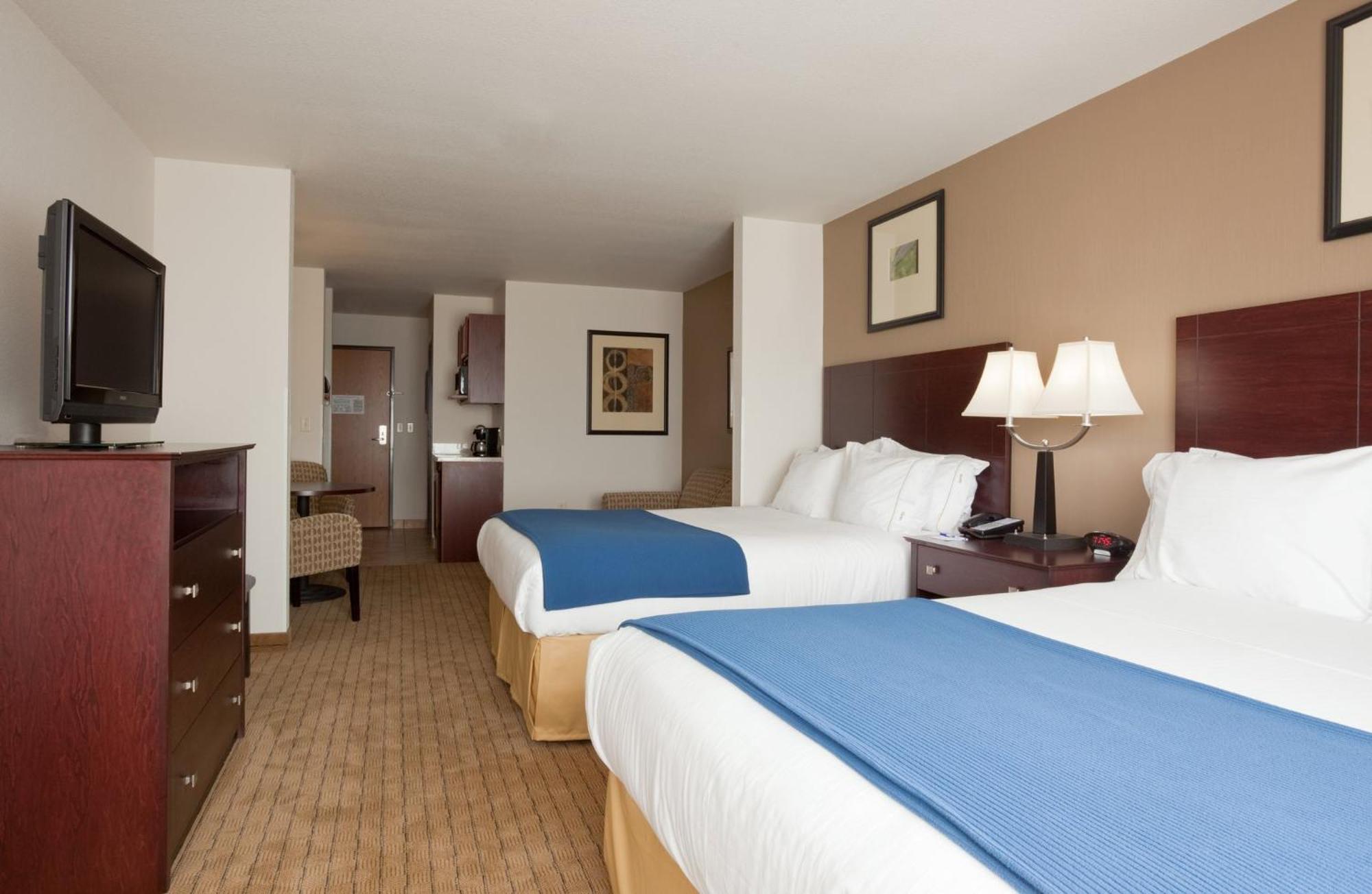 Holiday Inn Express Hotel & Suites Antigo By Ihg Екстер'єр фото