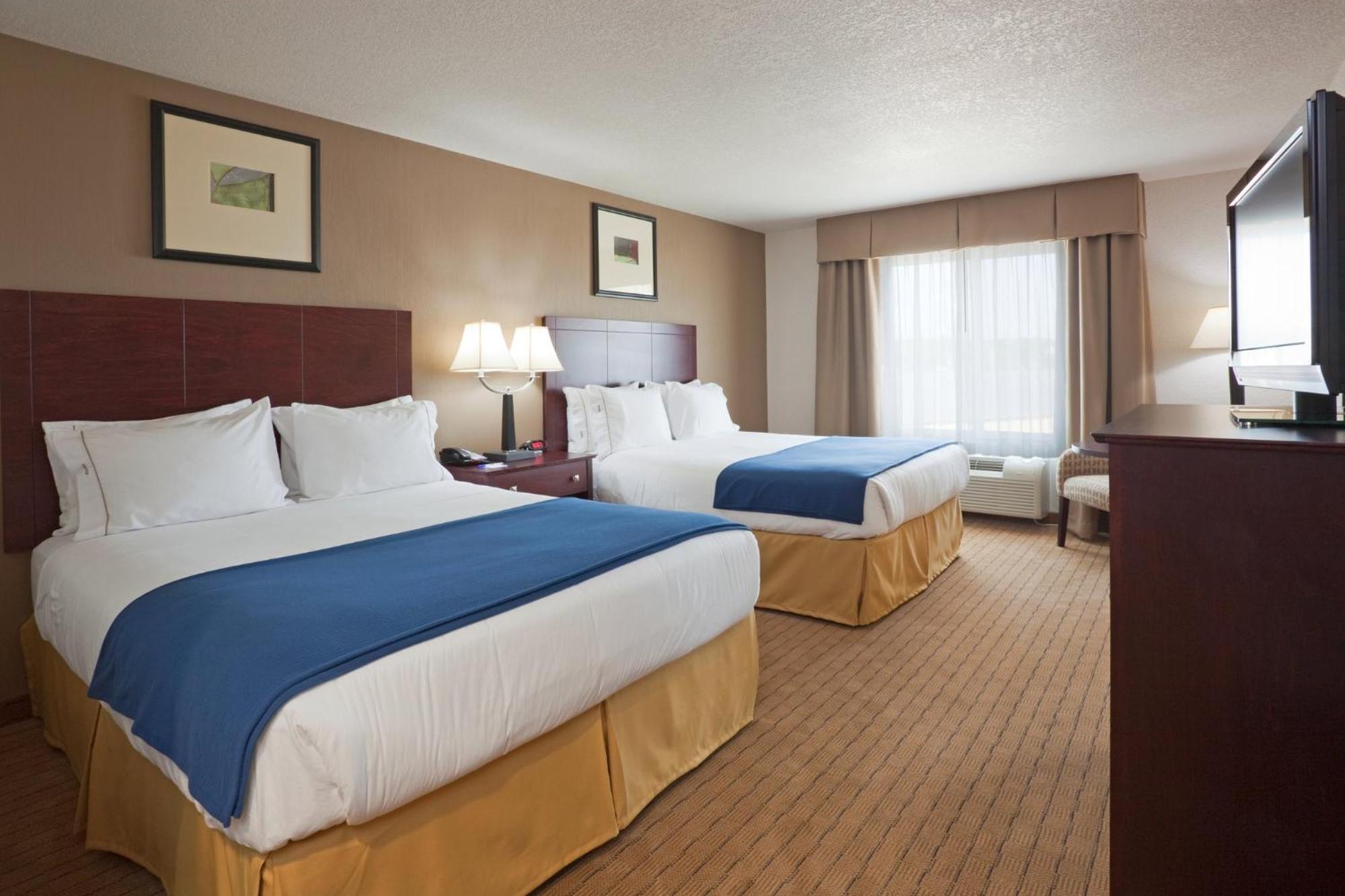 Holiday Inn Express Hotel & Suites Antigo By Ihg Екстер'єр фото