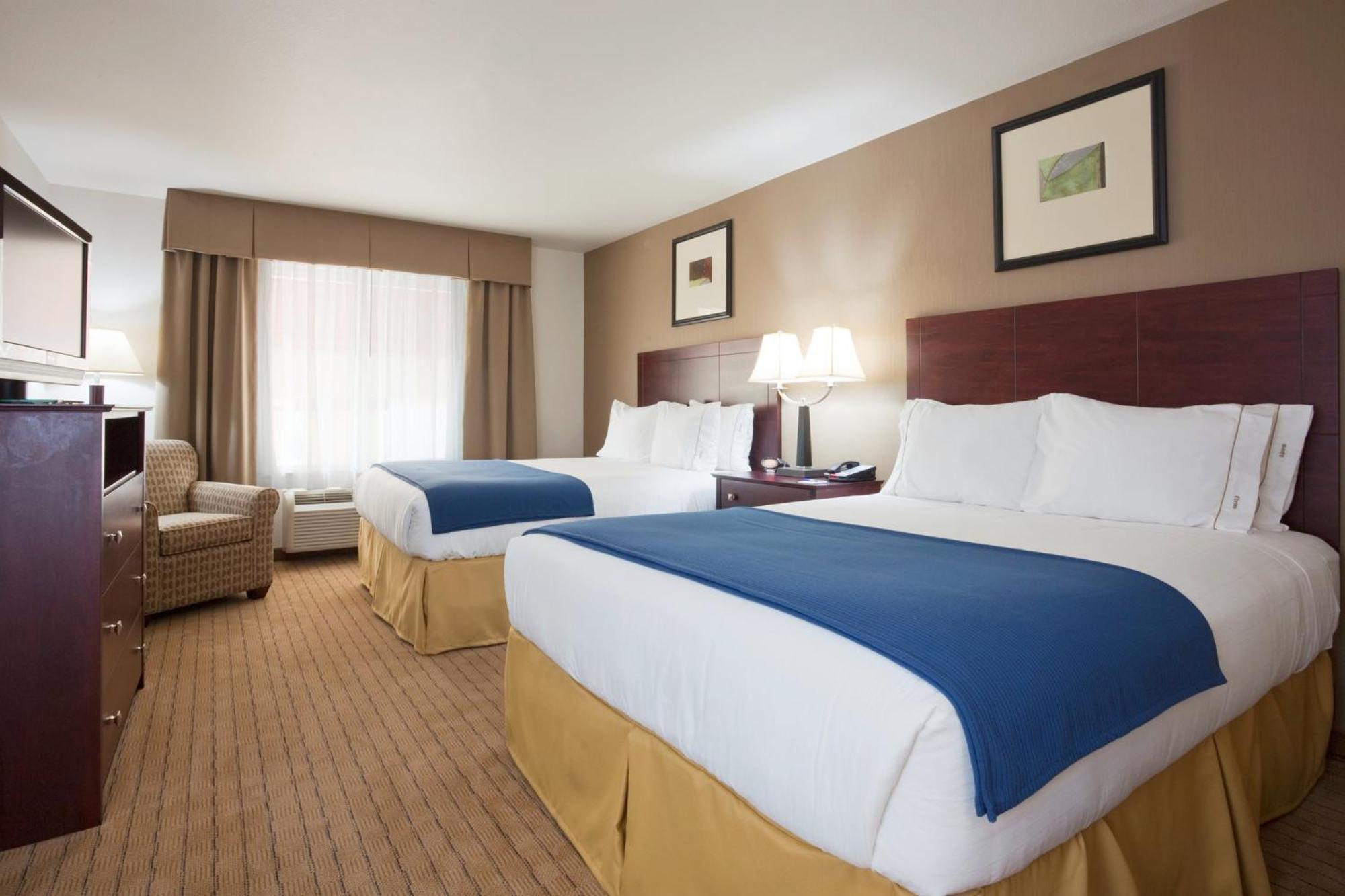 Holiday Inn Express Hotel & Suites Antigo By Ihg Екстер'єр фото